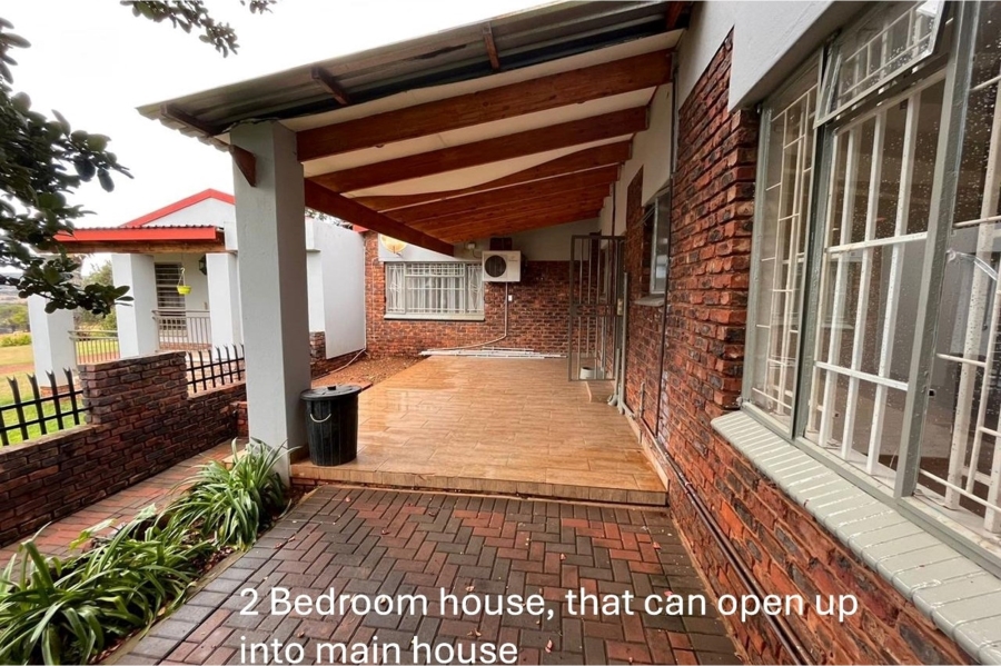 8 Bedroom Property for Sale in Broederstroom North West